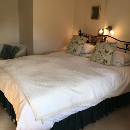 The Poplars Bed & Breakfast Newbold on Stour Екстериор снимка