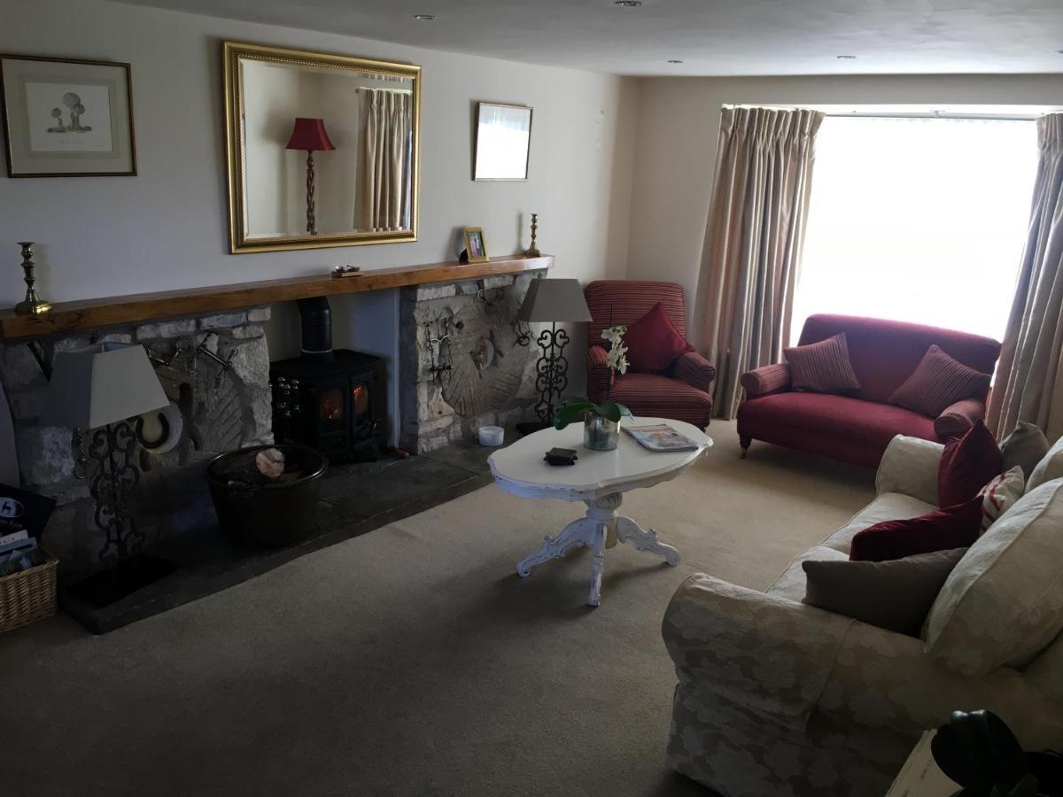 The Poplars Bed & Breakfast Newbold on Stour Екстериор снимка