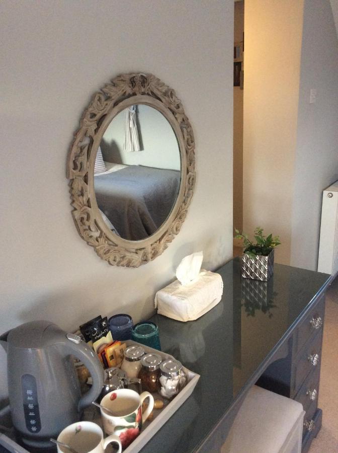 The Poplars Bed & Breakfast Newbold on Stour Екстериор снимка