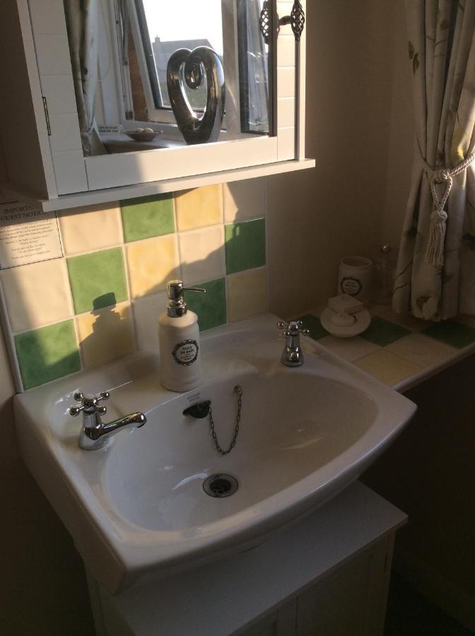 The Poplars Bed & Breakfast Newbold on Stour Екстериор снимка