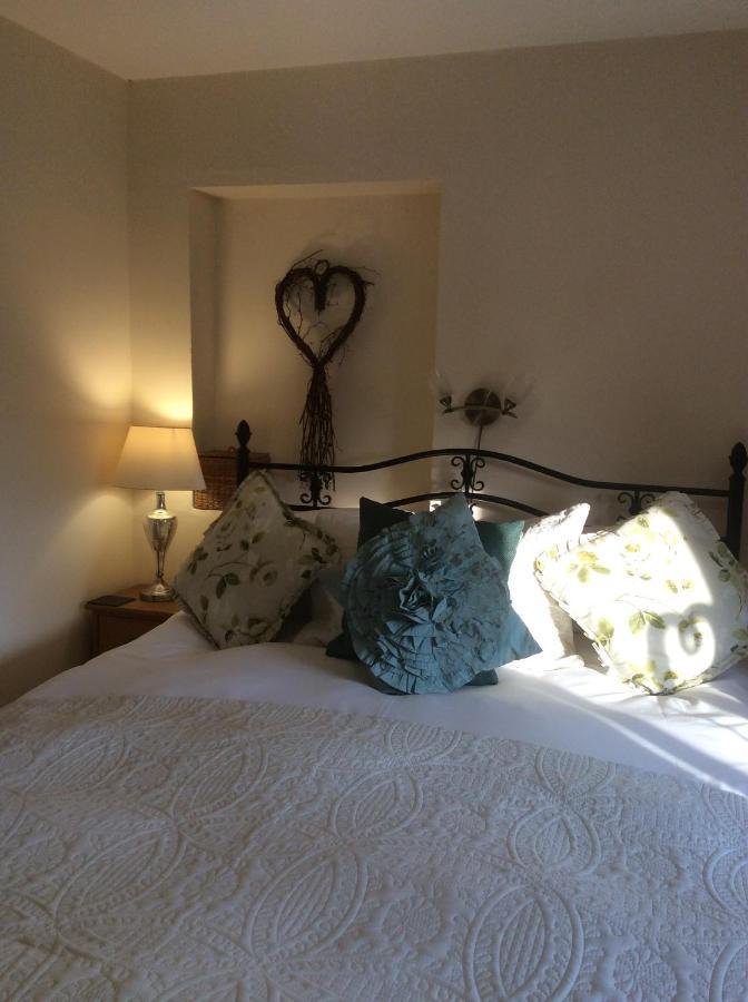 The Poplars Bed & Breakfast Newbold on Stour Екстериор снимка